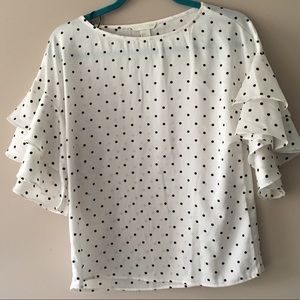 Ruffled polka dot short sleeve top